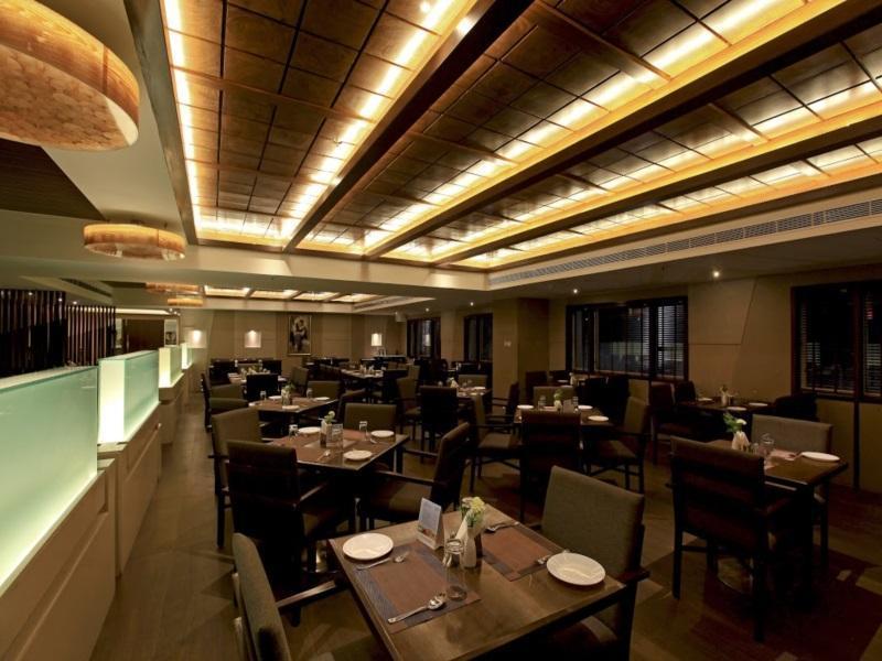 Goutham Grand Hotel - Tenali Vijayawāda Zewnętrze zdjęcie
